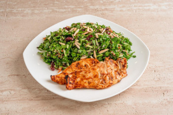 סלט אנרגיה (קינואה עוף)